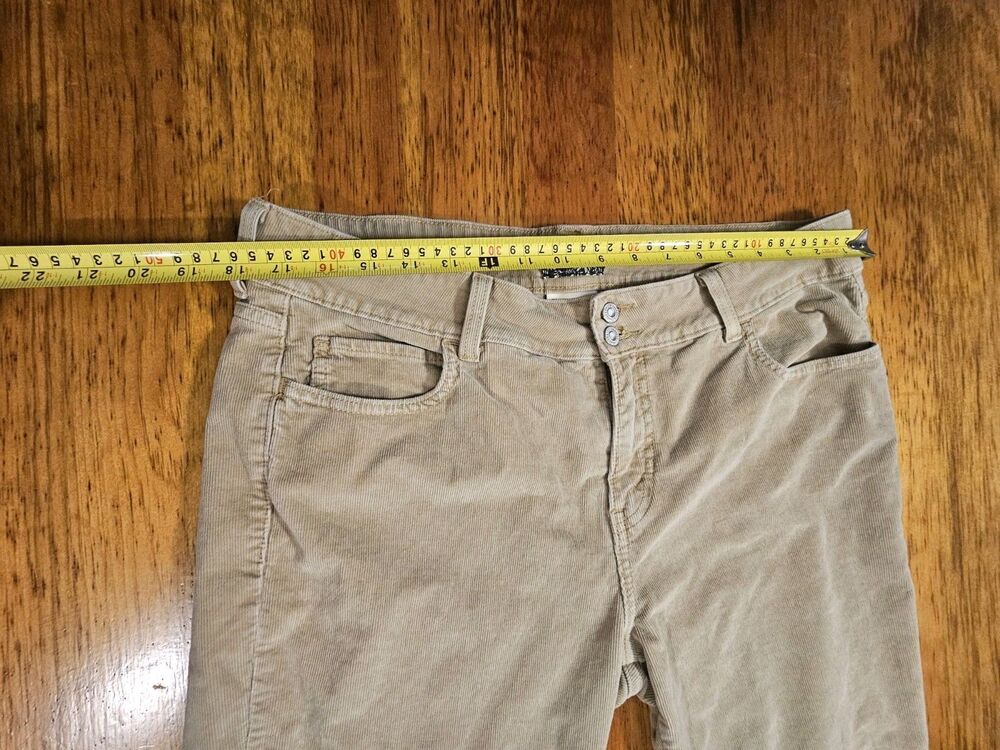 Levi’s 526 Slender Bootcut Corduroy Pants Womens 16M Tan Khaki 36x32 Y2K 2009 - Picture 5 of 9